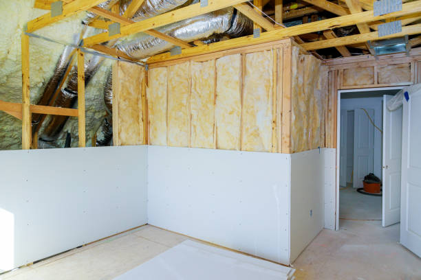 Best Fiberglass Insulation  in Center Point, IA