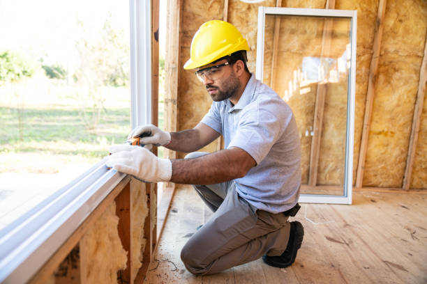 Best Insulation Contractor Near Me  in Center Point, IA